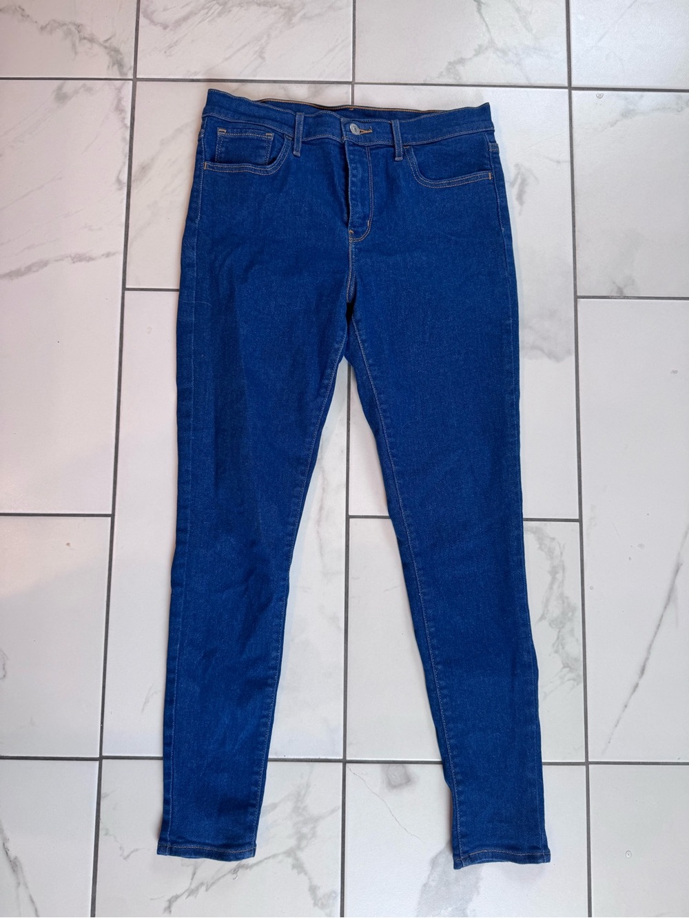 Women’s Levi Jeans